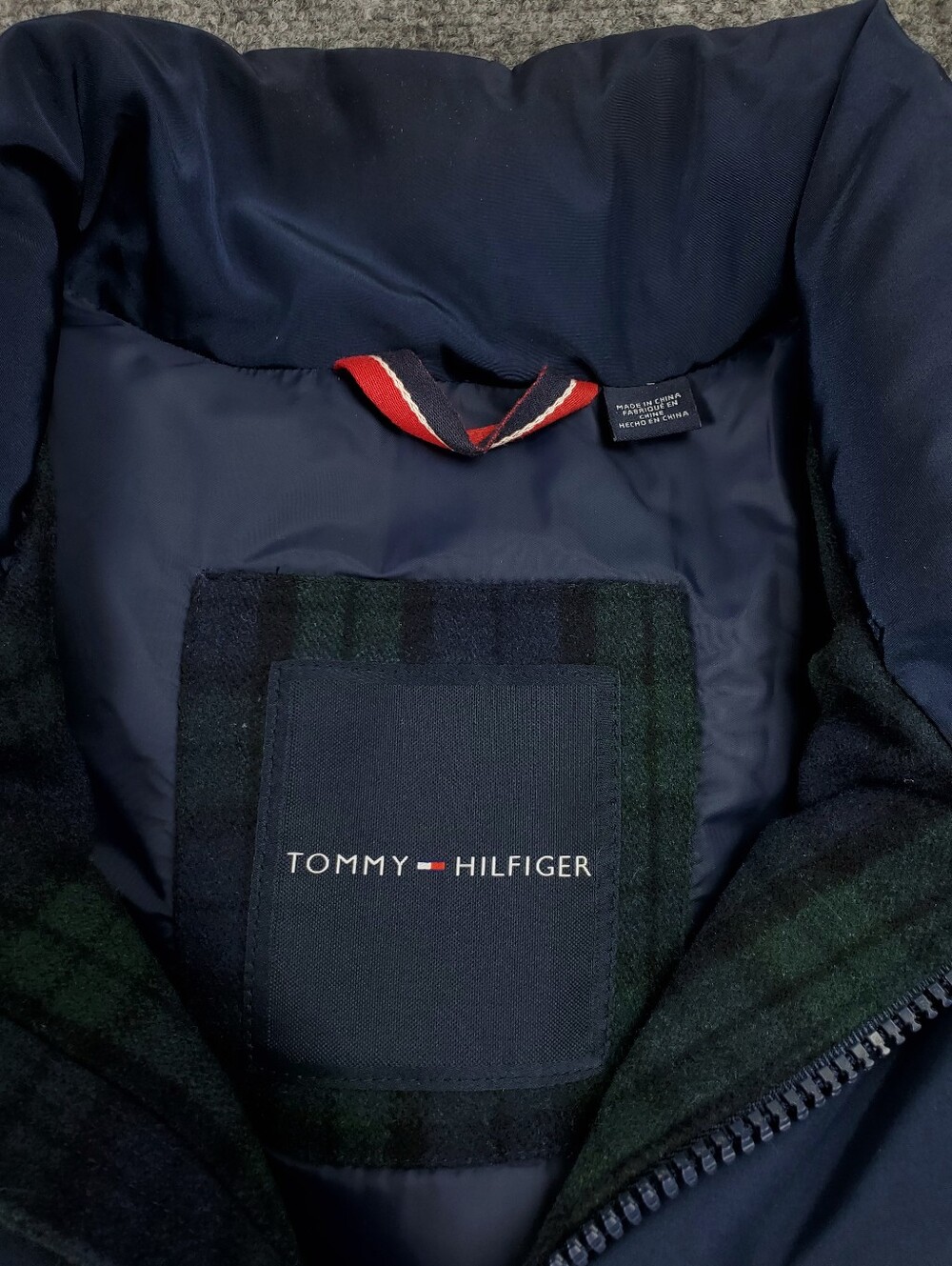 Tommy Hilfiger Wool Goose Down Puffer Vest XL Black Watch Tartan Navy Blue Green - Picture 4 of 13